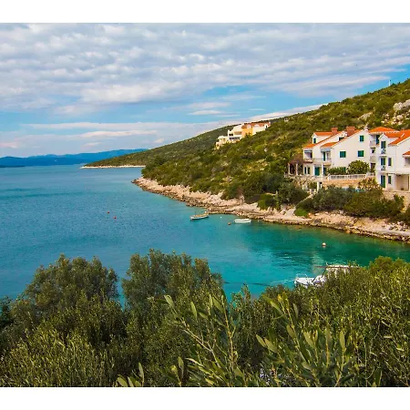 Stunning 7-Bed Villa In Maslinica With Pool