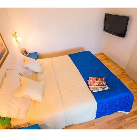 Stunning 7-Bed Villa In Maslinica With Pool Villa Maslinica