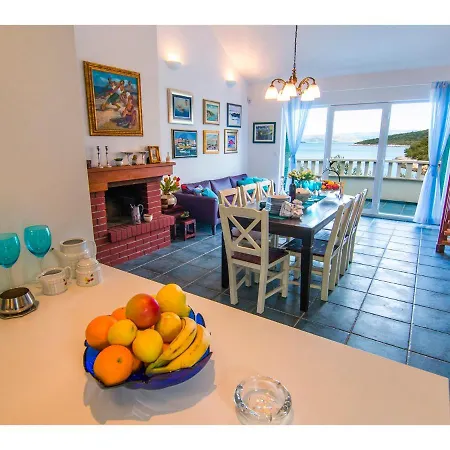Villa Stunning 7-Bed Villa In Maslinica With Pool *